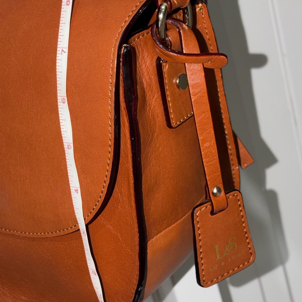 Lo & Sons Claremont Leather Sienna Crossbody Bag - Picture 10 of 11